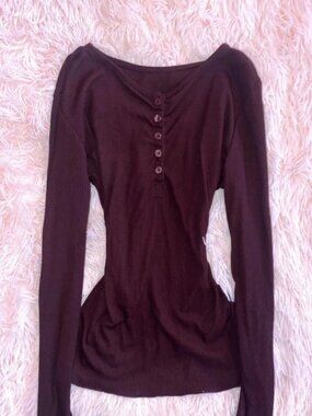 Long sleeve henley t-shirt